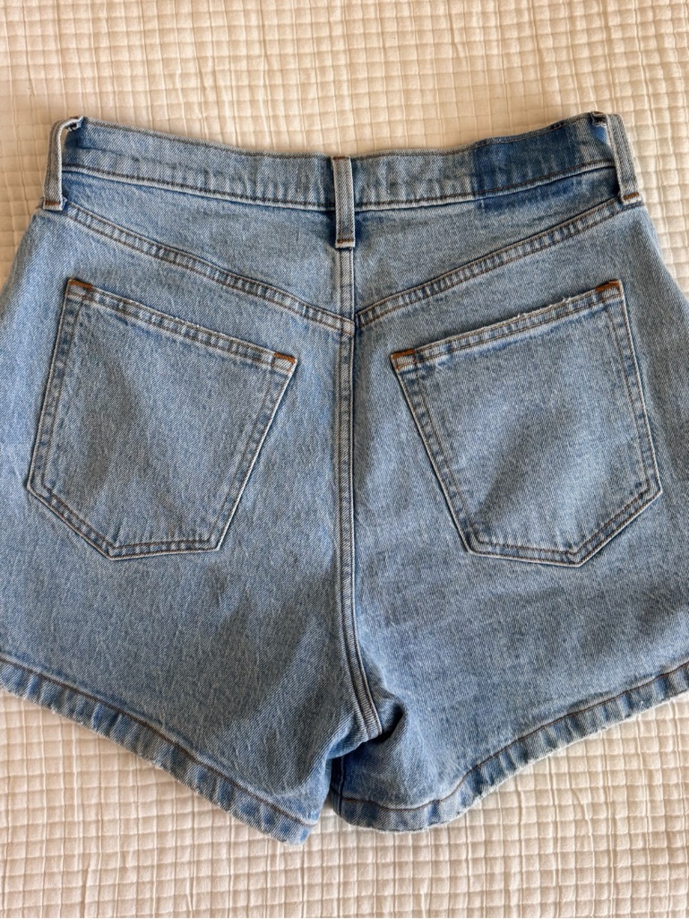 Abercrombie & Fitch Light Blue Denim Jean Shorts - Curve Love Fit - Picture 4 of 4